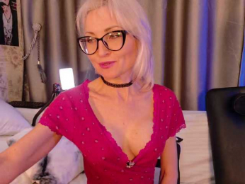 Milforja webcam bongacams model stream image