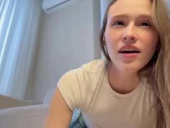 vi_world webcam chaturbate model stream image