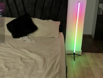 alanna_house1 webcam model stream image