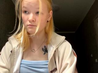 Carline Pellot webcam model stream image