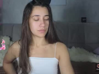 _aura_18 webcam model stream image