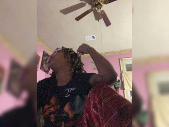 Kiarichikito webcam model stream image