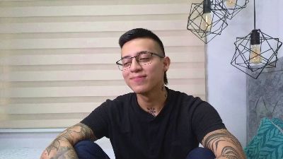 yourfantasy1999 webcam model stream image