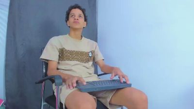 MidnightKing_ webcam model stream image