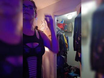 MamaBee88 webcam model stream image