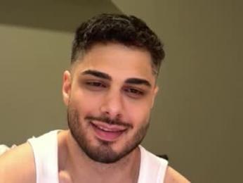 puffishere webcam model stream image