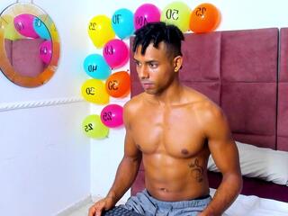 Axeel King webcam model stream image