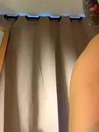 curchez_ webcam model stream image