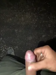 hardlysuck webcam model stream image