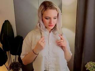 crystaduesterback webcam model stream image