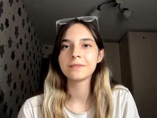carrivenema webcam model stream image