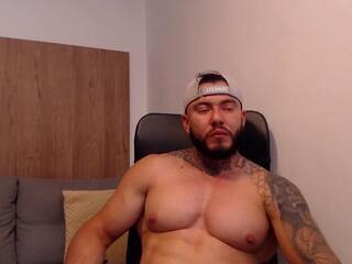 Lian Jones webcam model stream image