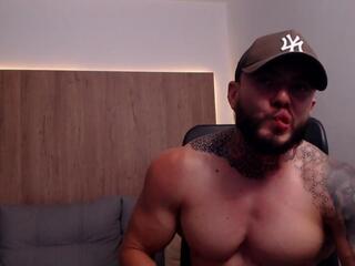 Lian Jones webcam model stream image