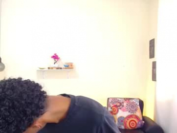 maiki18 webcam model stream image