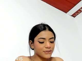 kloe-squirts webcam model stream image