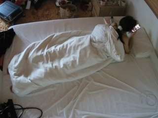voyeurcam-julmodels-whitebed-3 webcam model stream image