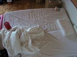 voyeurcam-julmodels-whitebed-3 webcam model stream image