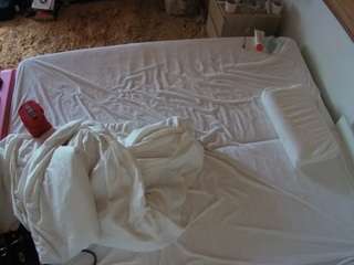 voyeurcam-julmodels-whitebed-3 webcam model stream image