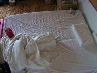 voyeurcam-julmodels-whitebed-3 webcam model stream image