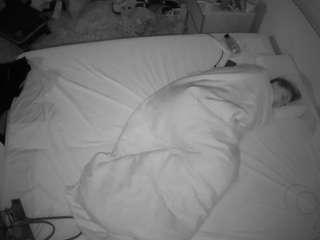 voyeurcam-julmodels-whitebed-3 webcam model stream image