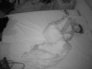 voyeurcam-julmodels-whitebed-3 webcam model stream image
