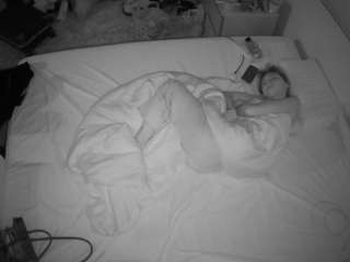 voyeurcam-julmodels-whitebed-3 webcam model stream image