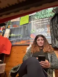 DaisyVibesss webcam model stream image