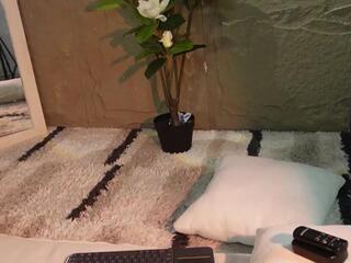 Anny Blue webcam model stream image