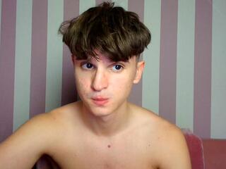 Armand Bubka webcam model stream image