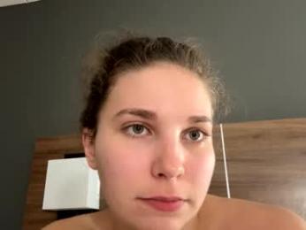 deepthroatqueen33 webcam chaturbate model stream image