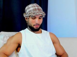 Summy Hattaway webcam model stream image