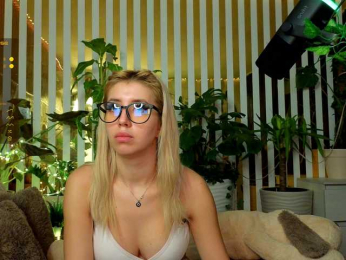 FlowwwerGirl webcam model stream image