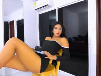 zou_quira webcam model stream image
