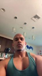 Beachmusclefit webcam model stream image