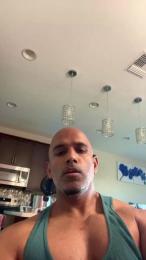 Beachmusclefit webcam model stream image