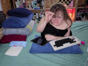 MiniNatali webcam model stream image