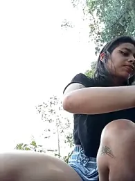 H_hiana webcam stripchat model stream image