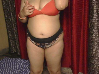 Naughtyladki webcam model stream image