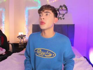 Justin Holfman webcam model stream image