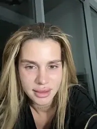 EmiliaCatalina webcam model stream image