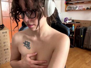 PlushPoutX webcam model stream image