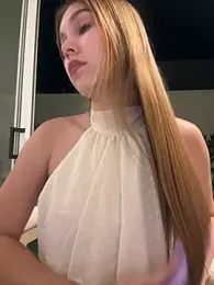 Nikii__ webcam stripchat model stream image