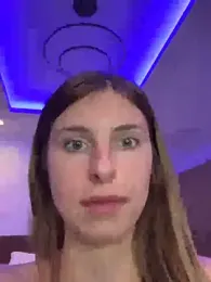 emma05 webcam model stream image