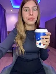 emma05 webcam model stream image