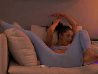 EllyLynne webcam model stream image