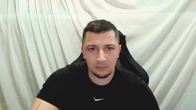 NiksLaRedhott webcam model stream image
