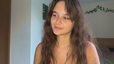 CyrstalShen webcam cam4 model stream image