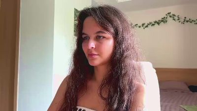 CyrstalShen webcam model stream image