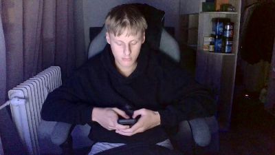looverboy18y webcam cam4 model stream image