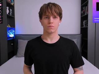 Curtis Crew webcam model stream image